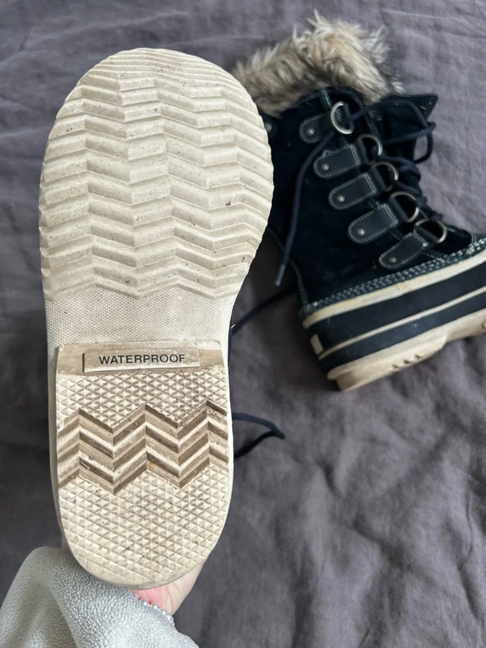 Sorel Joan of Arctic winter boots - Picture 3 of 5